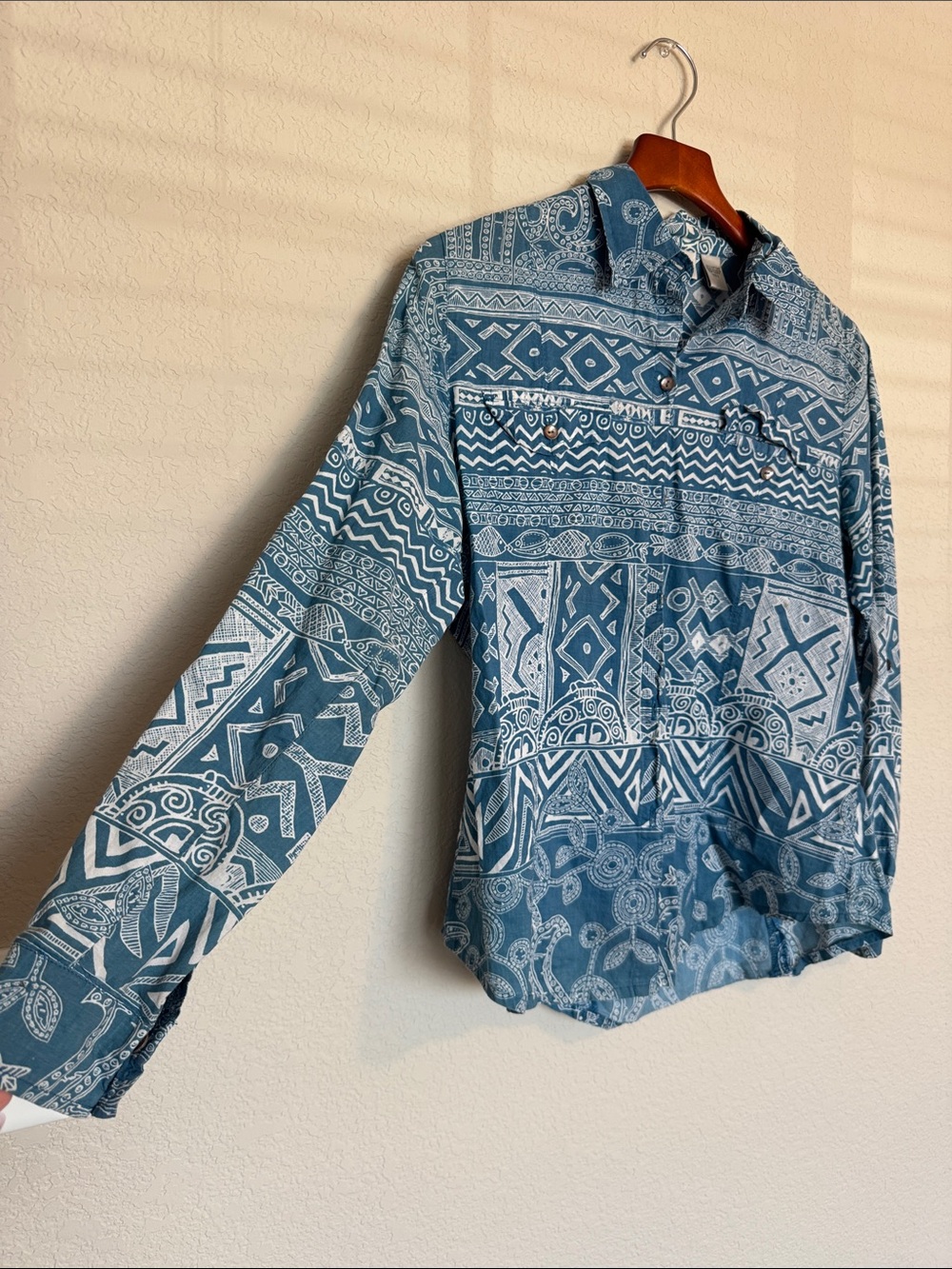 Chico's Blue White Geometric Print Button Up Shirt